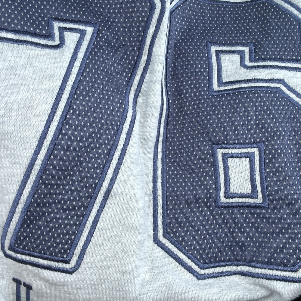 Women's Gray & Blue Graphic USA Memorial Day 4th of July Sweatshirt - Picture 5 of 10